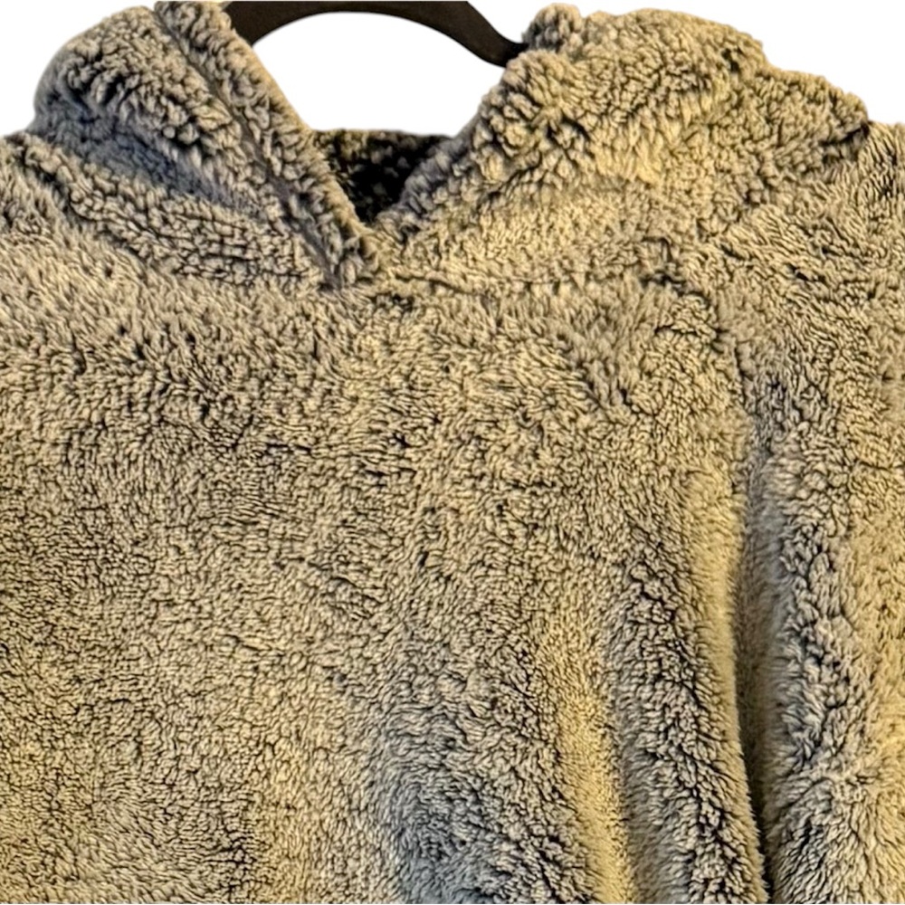 BRAND NEW FUR PULLOVER HOODIE GRAY/BK UNISEX SZ L